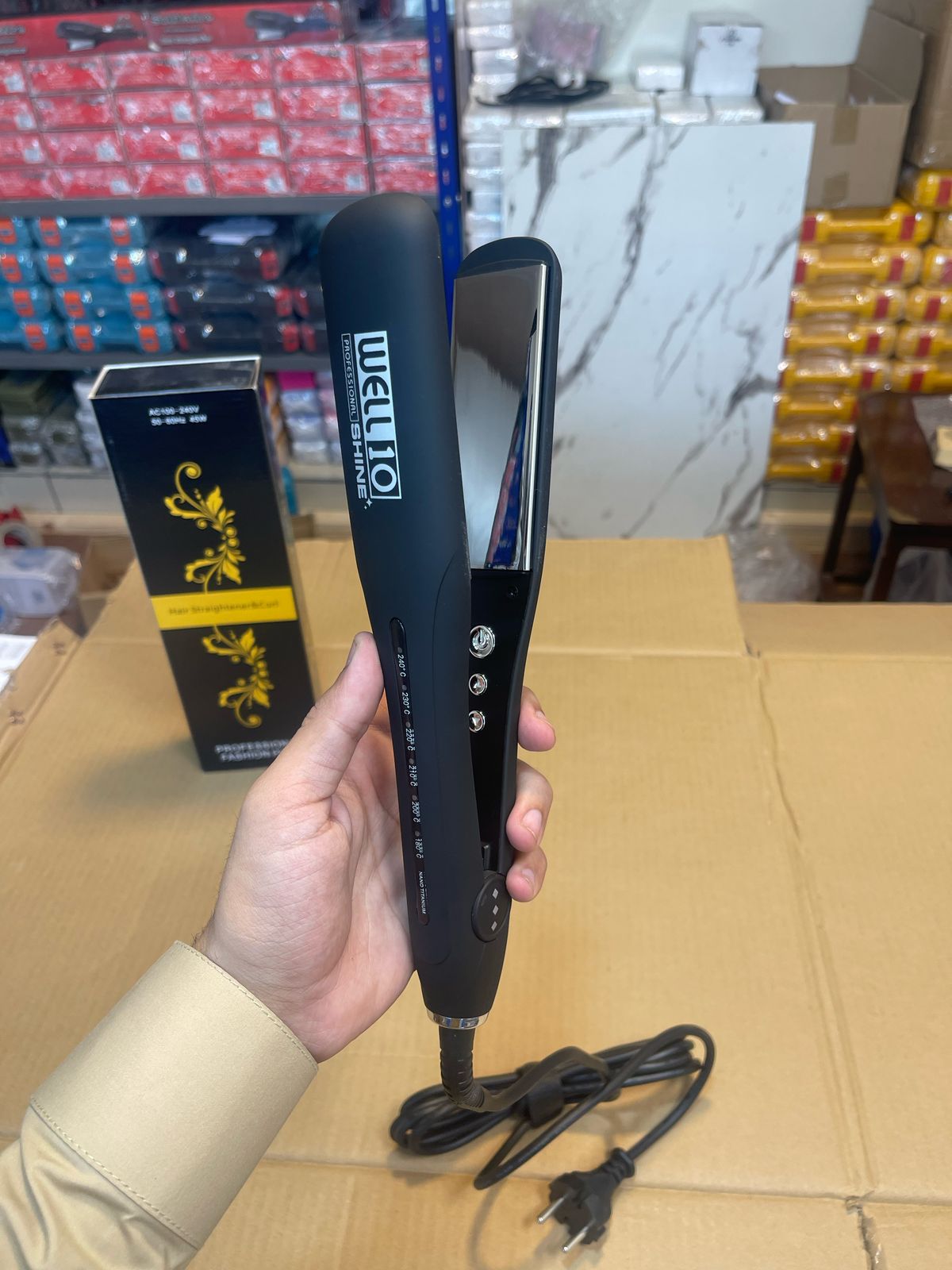 Well 10 Professional Blink Hair Straightner