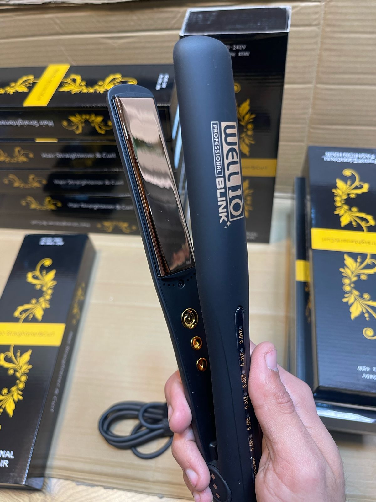 Well 10 Professional Blink Hair Straightner