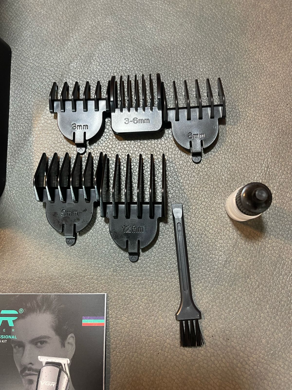 VGR Professional Gromming Kit 11 in 1 ( ALL IN ONE Purpose )