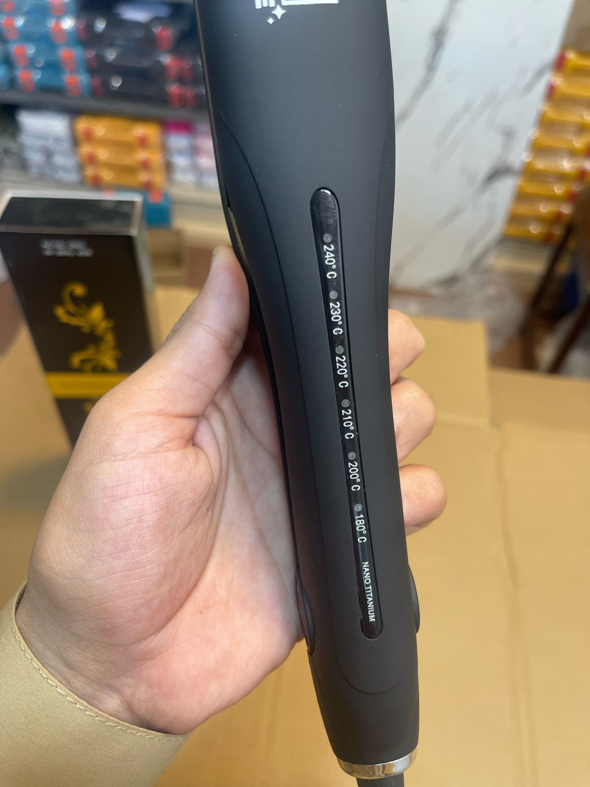 Well 10 Professional Blink Hair Straightner