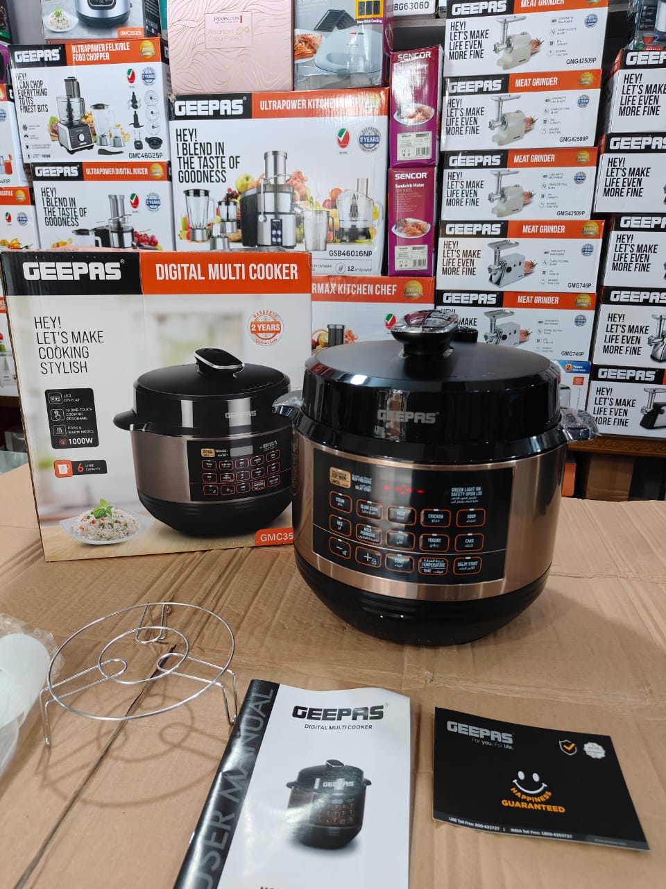 GEEPAS Digital multi electric Pressure cooker 35052