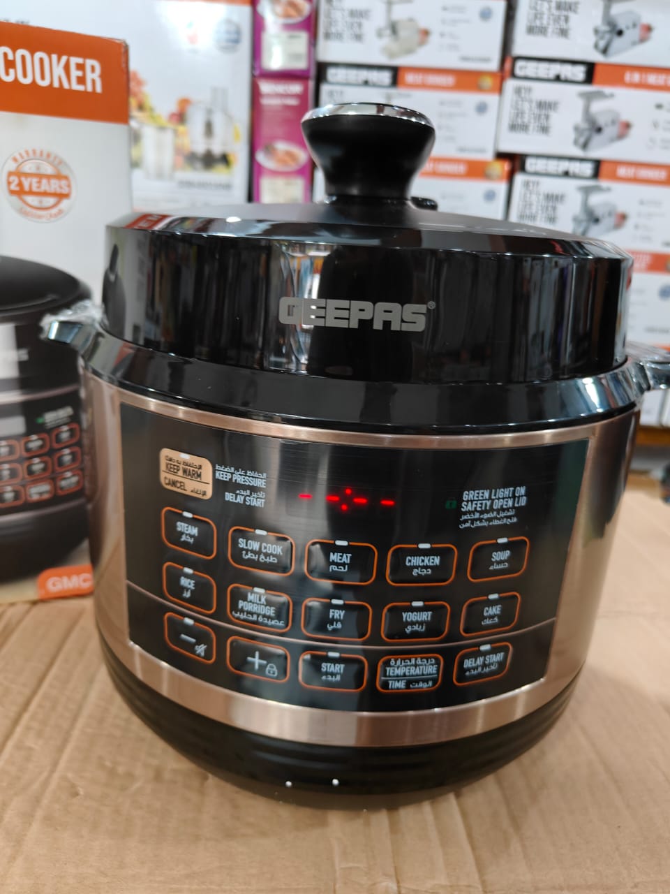GEEPAS Digital multi electric Pressure cooker 35052