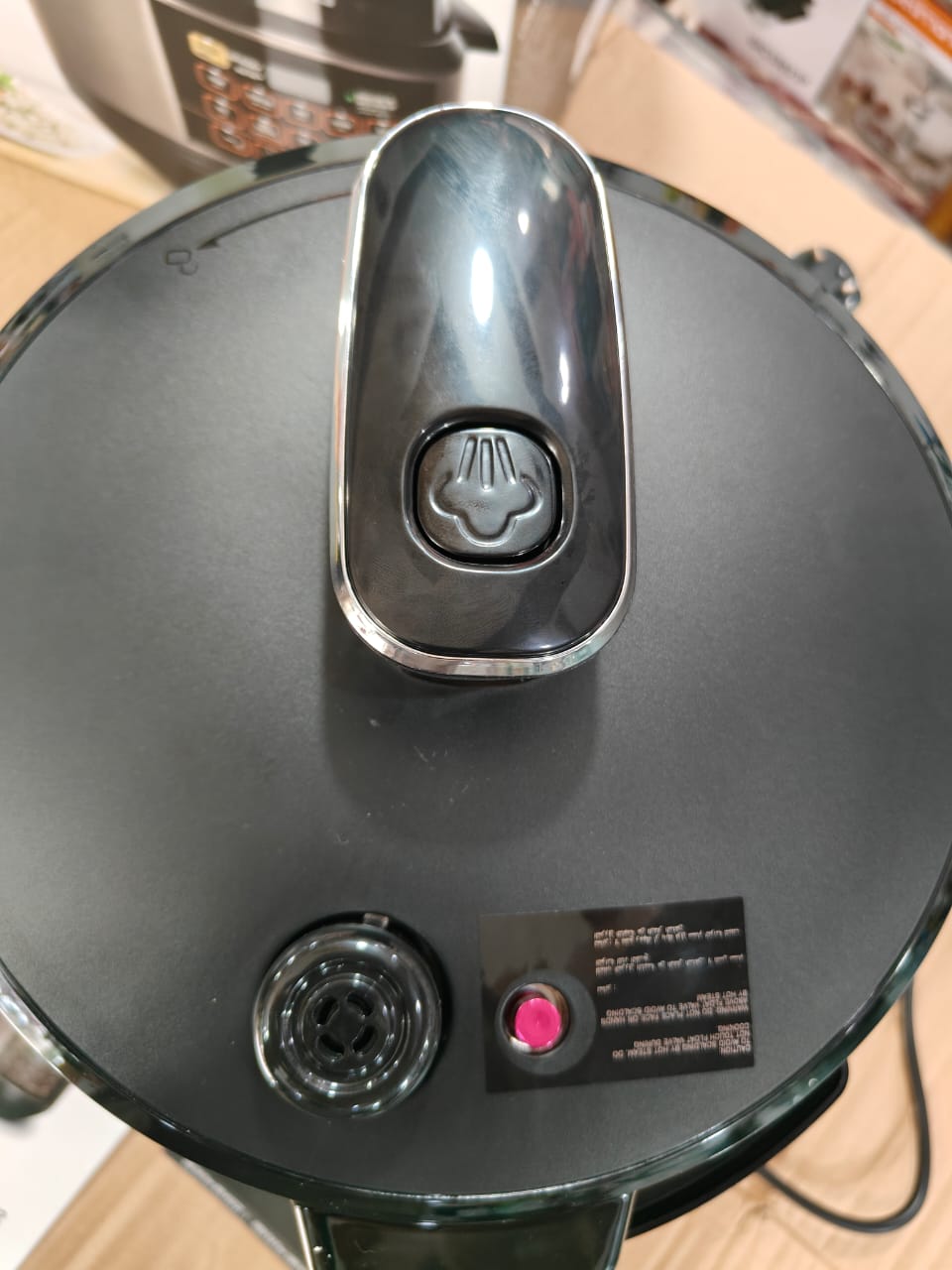 GEEPAS Digital multi electric Pressure cooker 35052