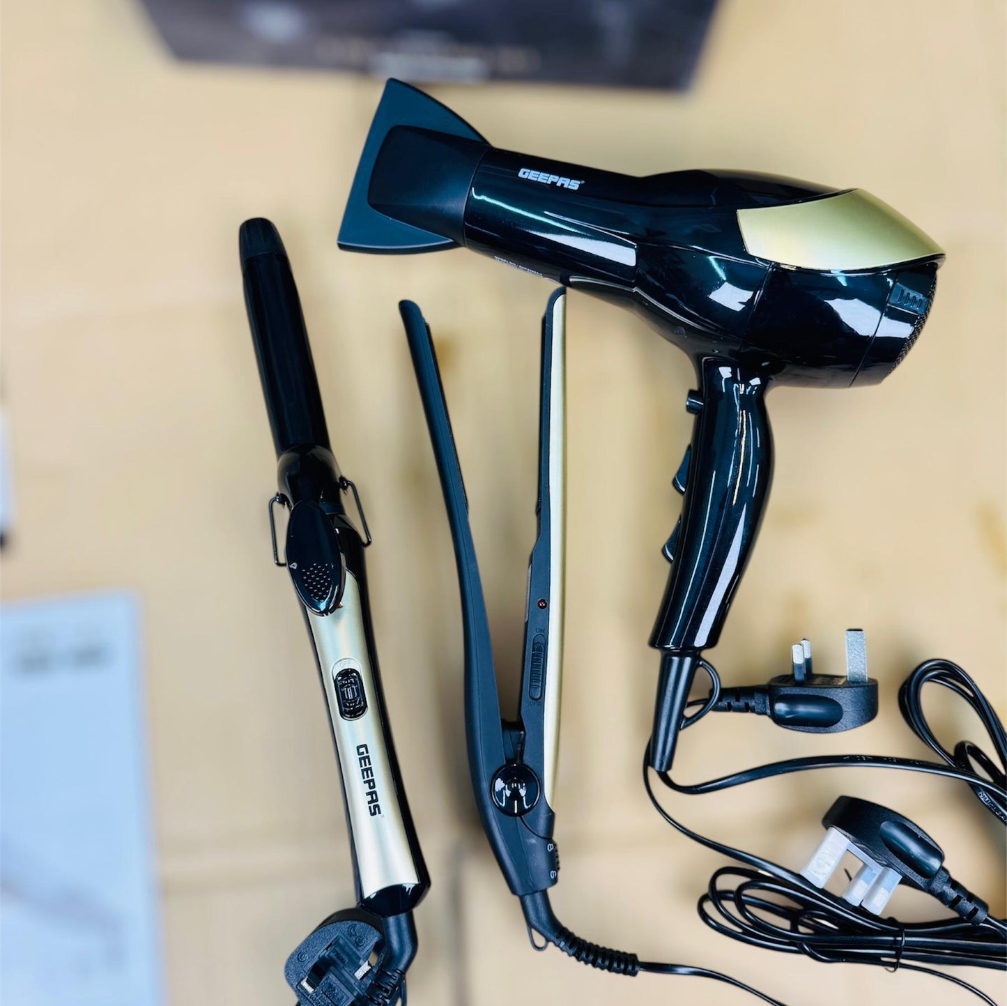 Geepas 3 in 1 Hair Dryer Curler & Straightener Combo Set hair Styler 86055