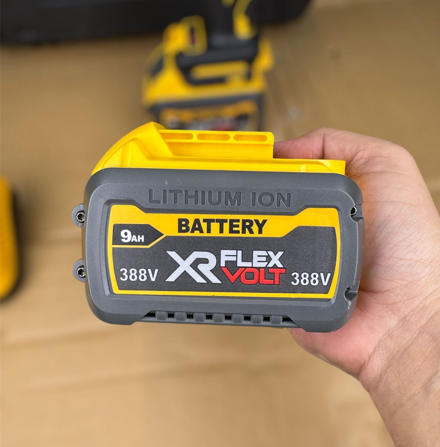 Dewalt commercial impact wench DCF 961
