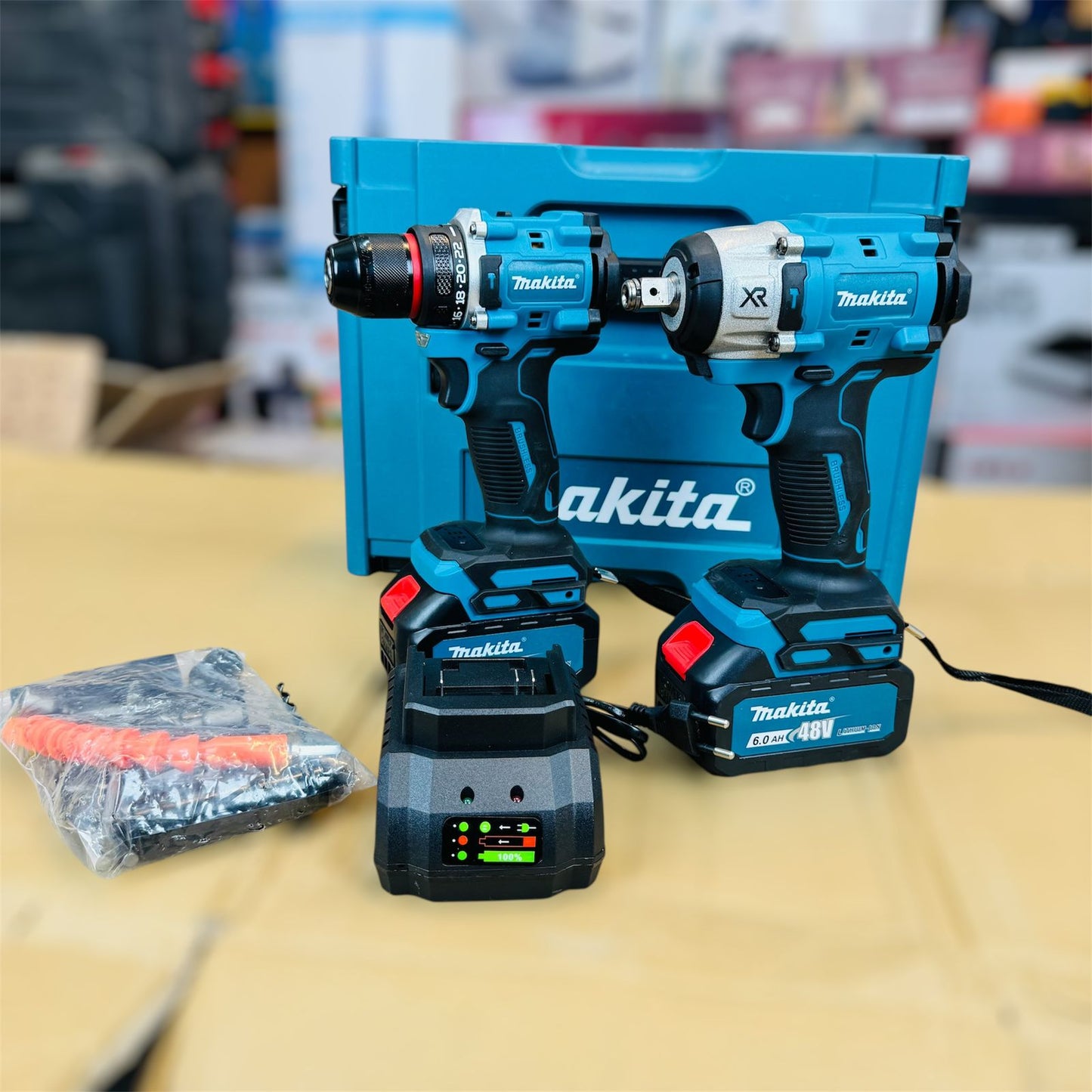 Makita 2 in 1 drill & impact 30 pcs tools set