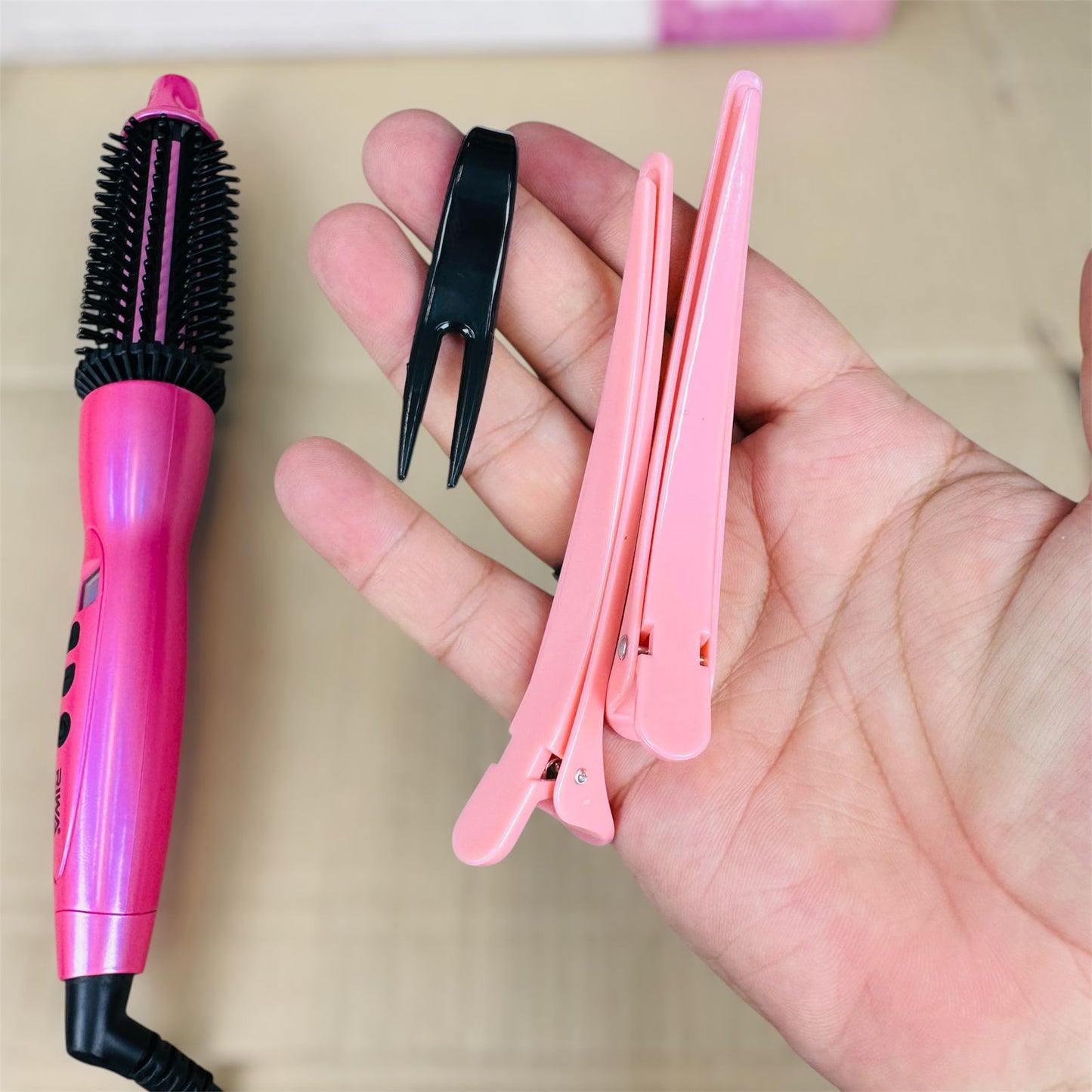 RIWA scald hair curler brush