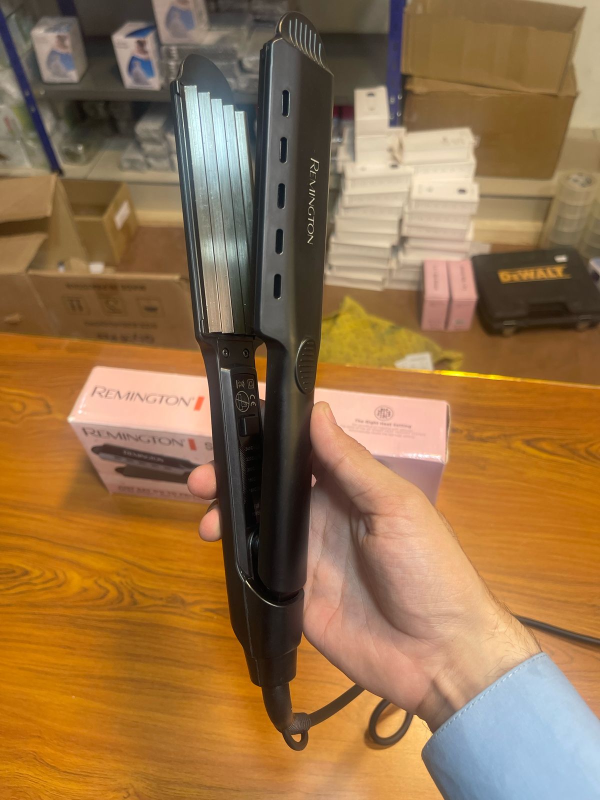 Imported Remington Hair Crimper For Fast Shiny Results