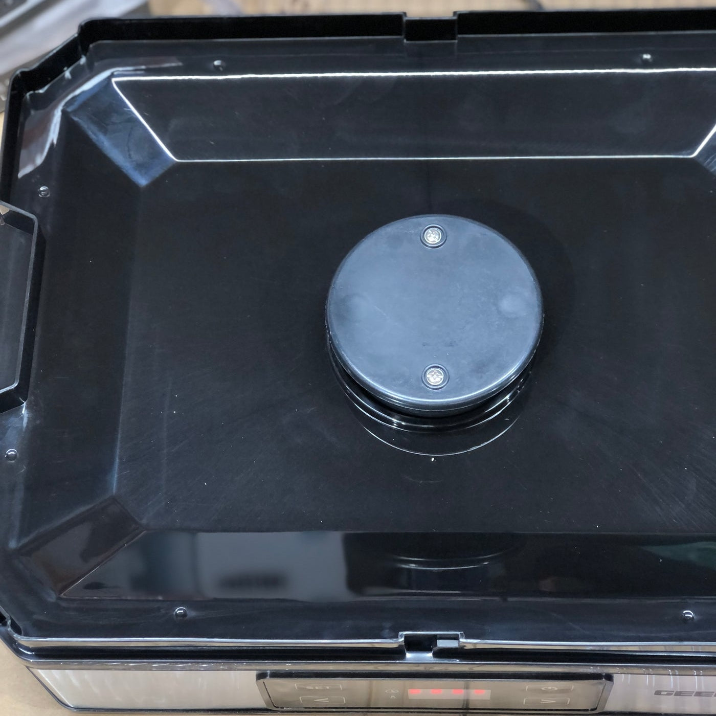 Geepas 5 Trays Dehydrater GFD63013N ( 2 year warranty)